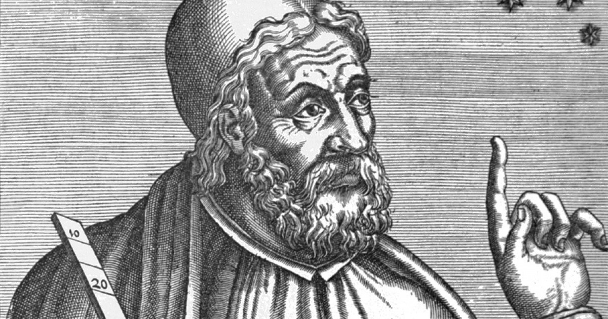 Ilustração artística de Claudius Ptolomeu vestindo roupas da Antiguidade, apontando para o céu estrelado com expressão contemplativa, representando sua contribuição para a astronomia através do modelo geocêntrico.