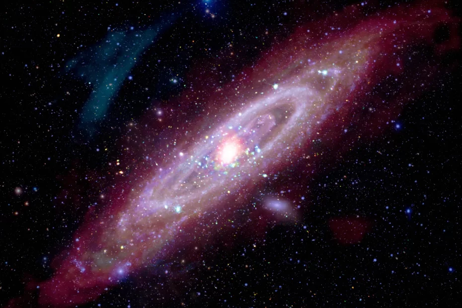 Astrônomos estudam Andrômeda (Messier 31, ou M31) para compreender a estrutura e a evolução da nossa própria galáxia espiral, a Via Láctea. Esta nova imagem composta reúne dados multiespectrais de M31, incluindo: raios-X captados pelos telescópios Chandra e XMM-Newton, luz ultravioleta do satélite GALEX, dados ópticos obtidos por astrofotógrafos com telescópios terrestres, infravermelho dos observatórios Spitzer, IRAS, COBE, Planck e Herschel, além de registros em rádio do Westerbork Synthesis Radio Telescope. Cada tipo de luz revela novas informações sobre essa galáxia tão próxima e intimamente relacionada à Via Láctea.