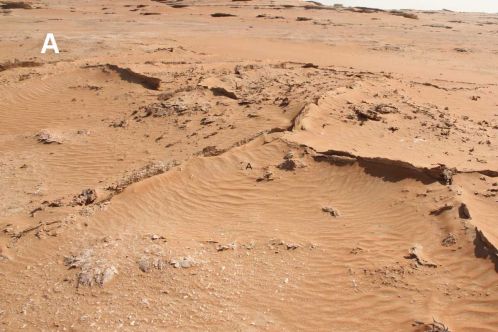 A: Esta é a superfície do deserto dos Emirados Árabes Unidos.
