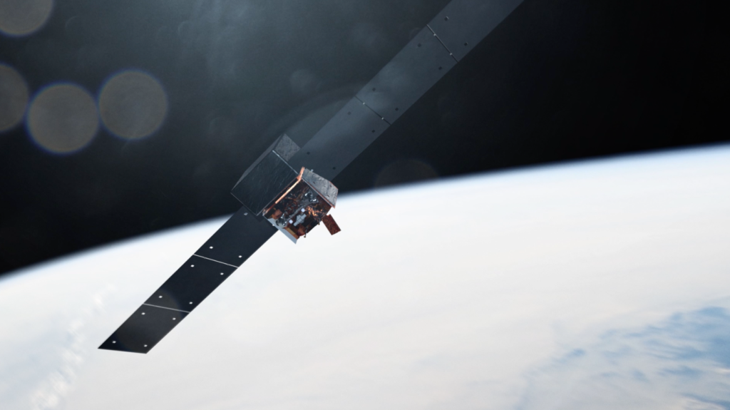 Ilustração do telescópio espacial Fermi da NASA, que monitora todo o céu a cada três horas em sua órbita ao redor da Terra, capturando surtos de raios gama como o GRB 250702B.