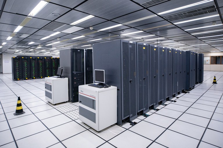 Novo supercomputador instalado no Centro de Dados Científicos do INPE. Créditos:INPE