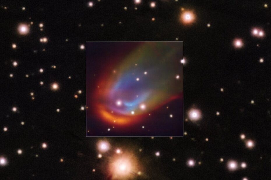 Imagem do Very Large Telescope mostra uma estrela morta atravessando o espaço e gerando uma onda de choque curva no meio interestelar, visível como um arco luminoso à sua frente.