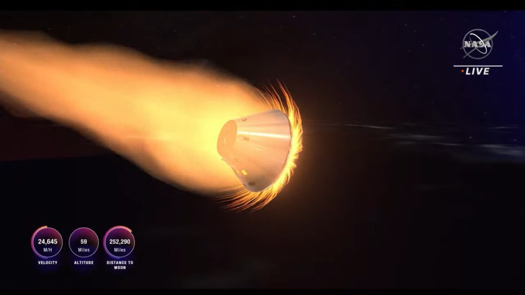 Representação da reentrada da cápsula Orion na atmosfera terrestre com temperaturas extremas no escudo térmico durante a missão Artemis II